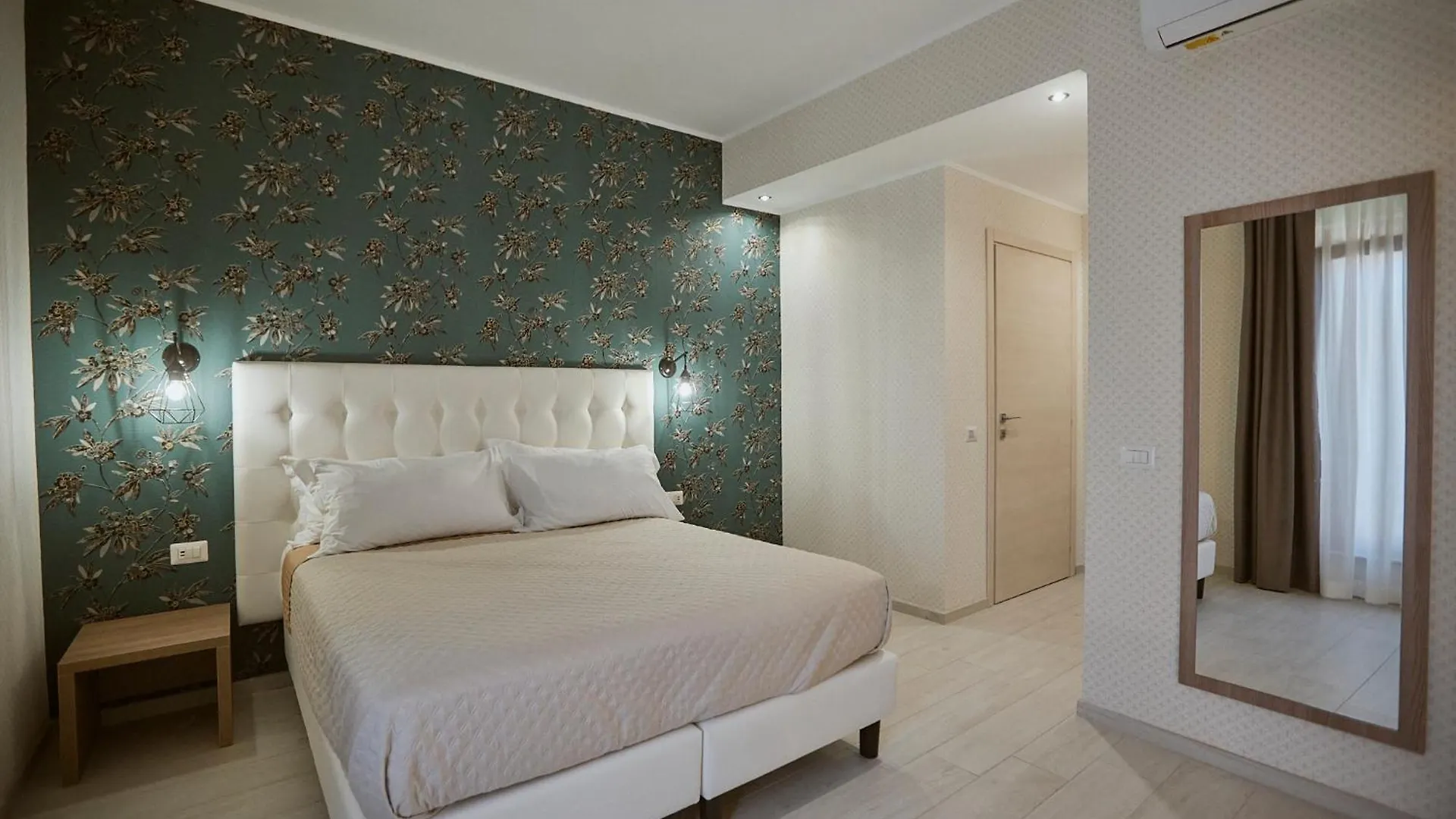 Castrichella Boutique Hotel Rome Airport Fiumicino 3*,